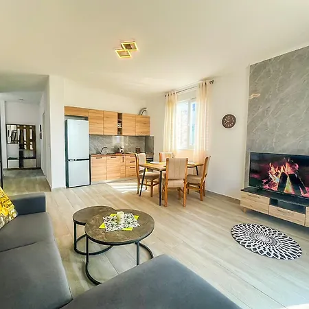 Cozy Lagoon Apartmán Lezhë